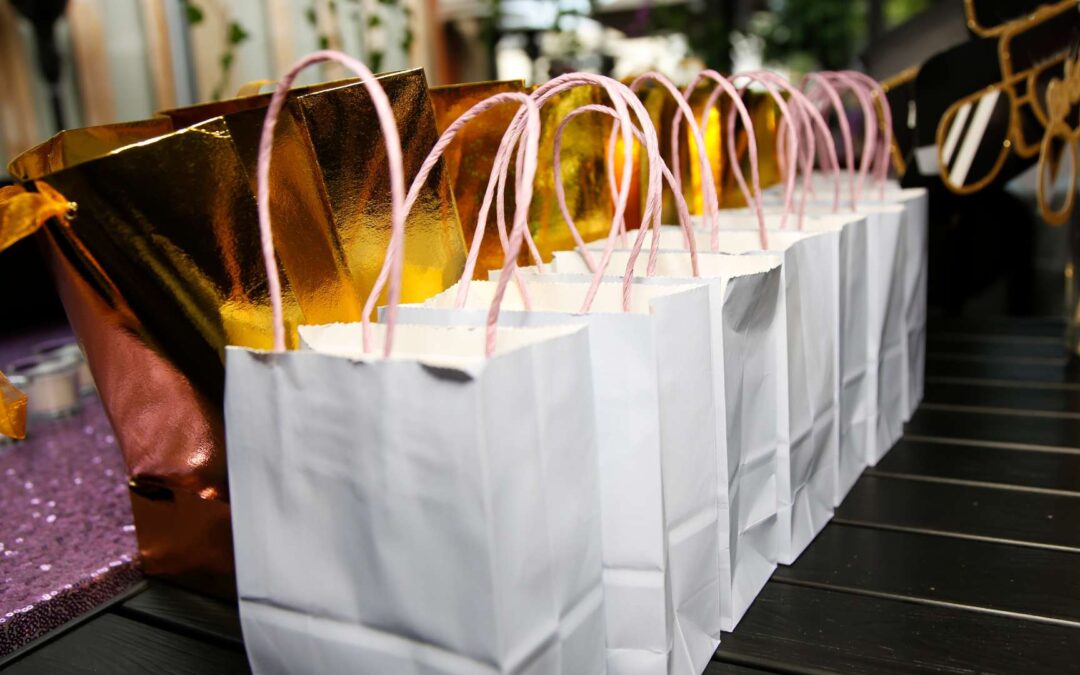 Paper Bag Souvenir Pernikahan Custom Berkualitas